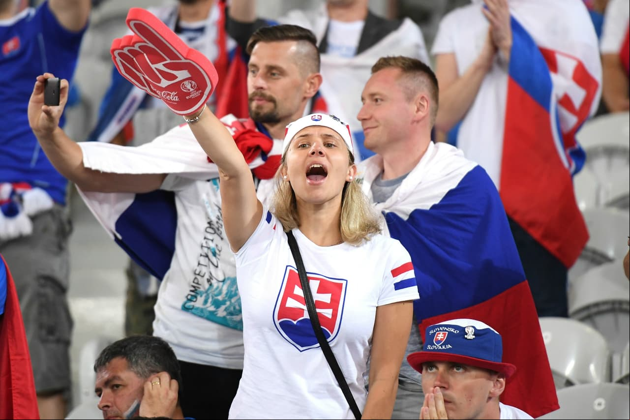 Esta chica eslovaca apoyando a su selección.