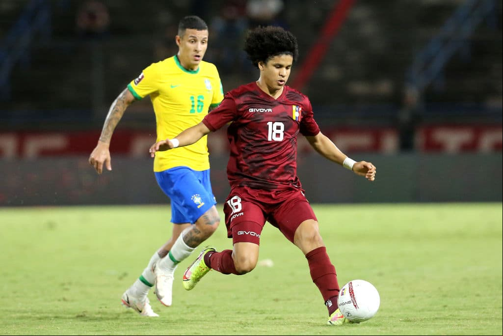 Marquinhos, Gabriel Barbosa y Antony son los encargados de anotar en la remontada de Brasil 1-3 sobre Venezuela.