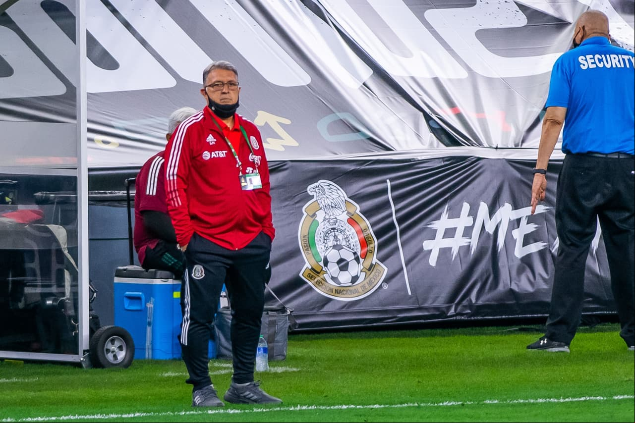 La selección mexicana derrotó a Islandia tras un primer tiempo que generó algunas dudas, pero en el complemento con ‘Chucky’ Lozano, Héctor Herrera, Néstor Araujo y Gerardo Arteaga, el partido se volvió todo del lado del Tri y se llevaron el triunfo.