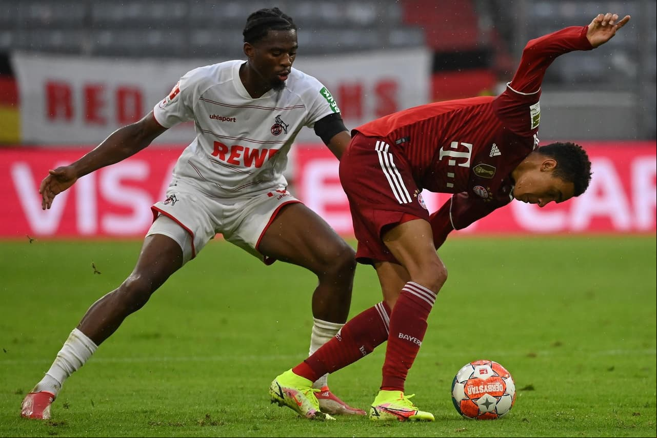 Bayern Munich suma su primera victoria en la Bundesliga sobre Koln. Ya en la segunda mitad, Robert Lewandowski abrió el marcador (50') y Serge Gnabry marcó doblete en el encuentro (58', 71'). Para los visitantes, Anthony Modeste marcó al 60', y enseguida cayó el de Mark Uth al 62'.