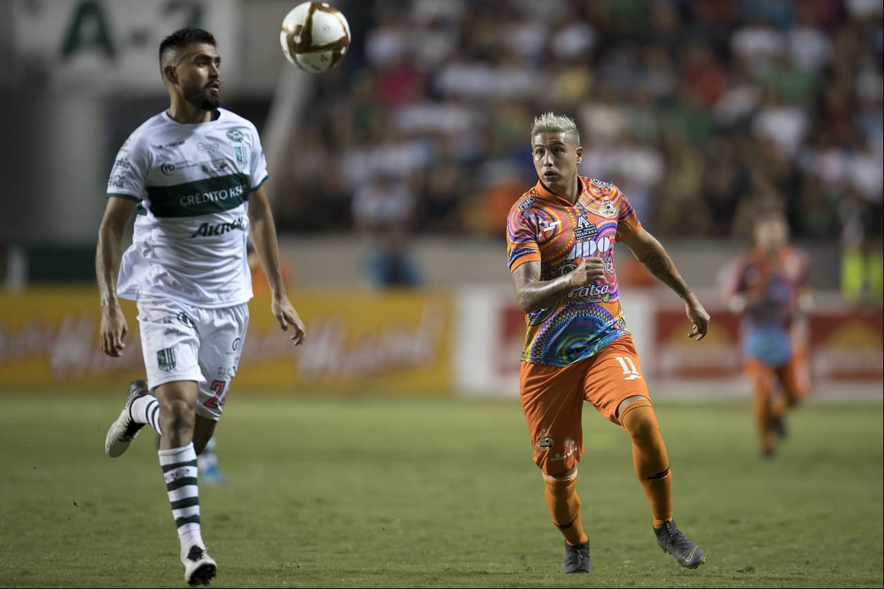 Con goles de Daniel Cisneros (3), Arturo Javier Ledesma (5) y Franco Faria (83), los Alebrijes de Oaxaca ganan 1-3 en su visita al zacatepec.