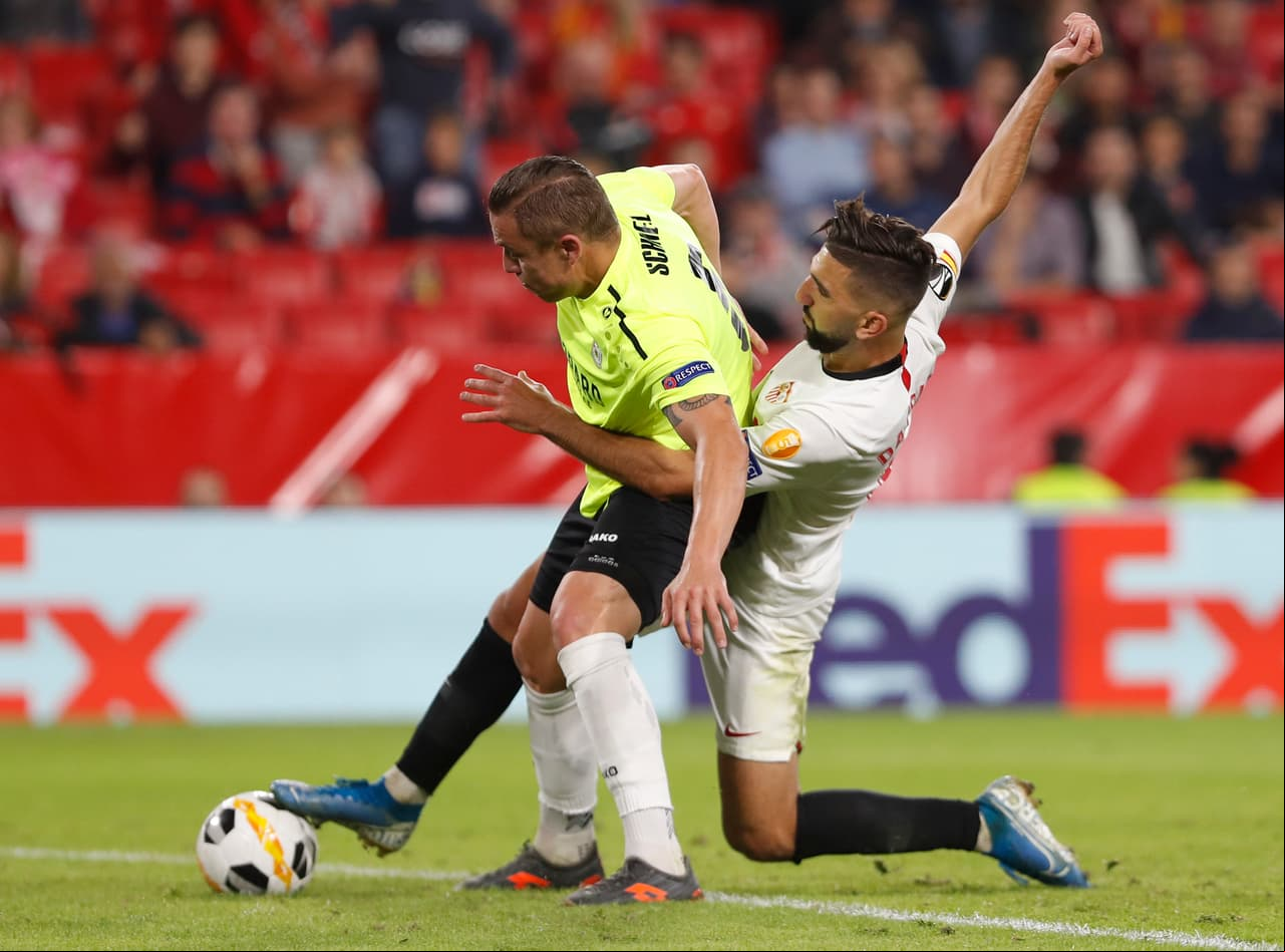 Sevilla golea de visita, suma tres puntos y llega a las 12 unidades posibles.
