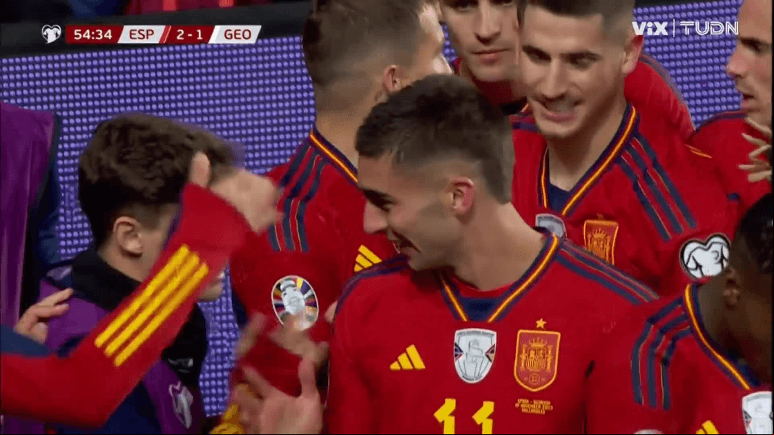 ¡Llegó el segundo de España con un cabezazo de Ferran!