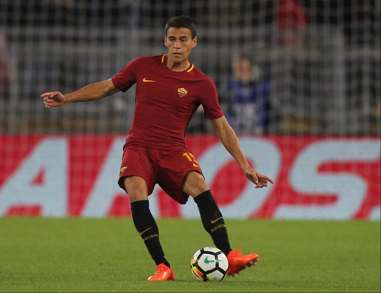 Domingo 26 de noviembre - 9:00 a.m. CT / Genoa Vs. Roma: el defensa Héctor Moreno apenas ha participado en cinco partidos de la Serie A y solo en dos fue titular. Tras la Champions, podría jugar de nuevo para darle descanso al equipo principal.