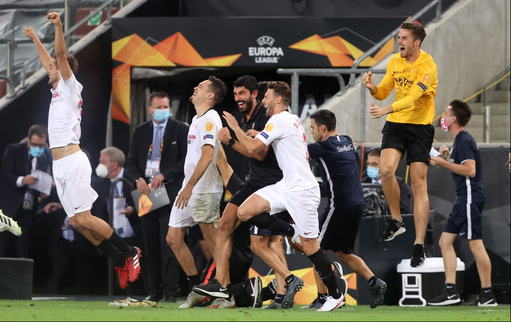 Las postales de la celebración del cuadro de Lopetegui tras imponerse al Inter en la final.