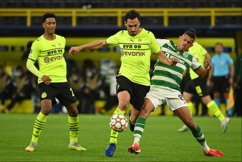 Donyell Malen es el encargado de maracar el único del partido en el duelo 1-0 entre el Borussia Dormund y el Sporting de Lisboa.