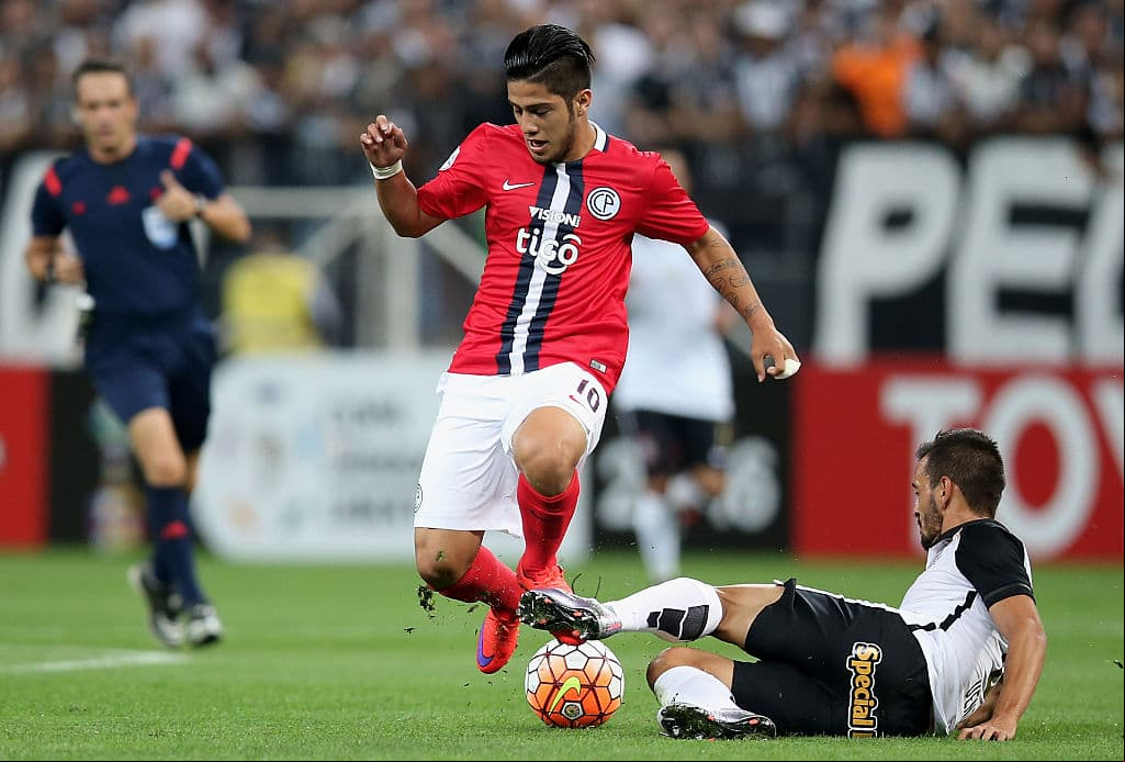 Forma parte del representativo paraguayo Sub23. Según el sitio transfermarkt.es, su valor de mercado es de 943 mil dólares, actualizado al 8 de abril.