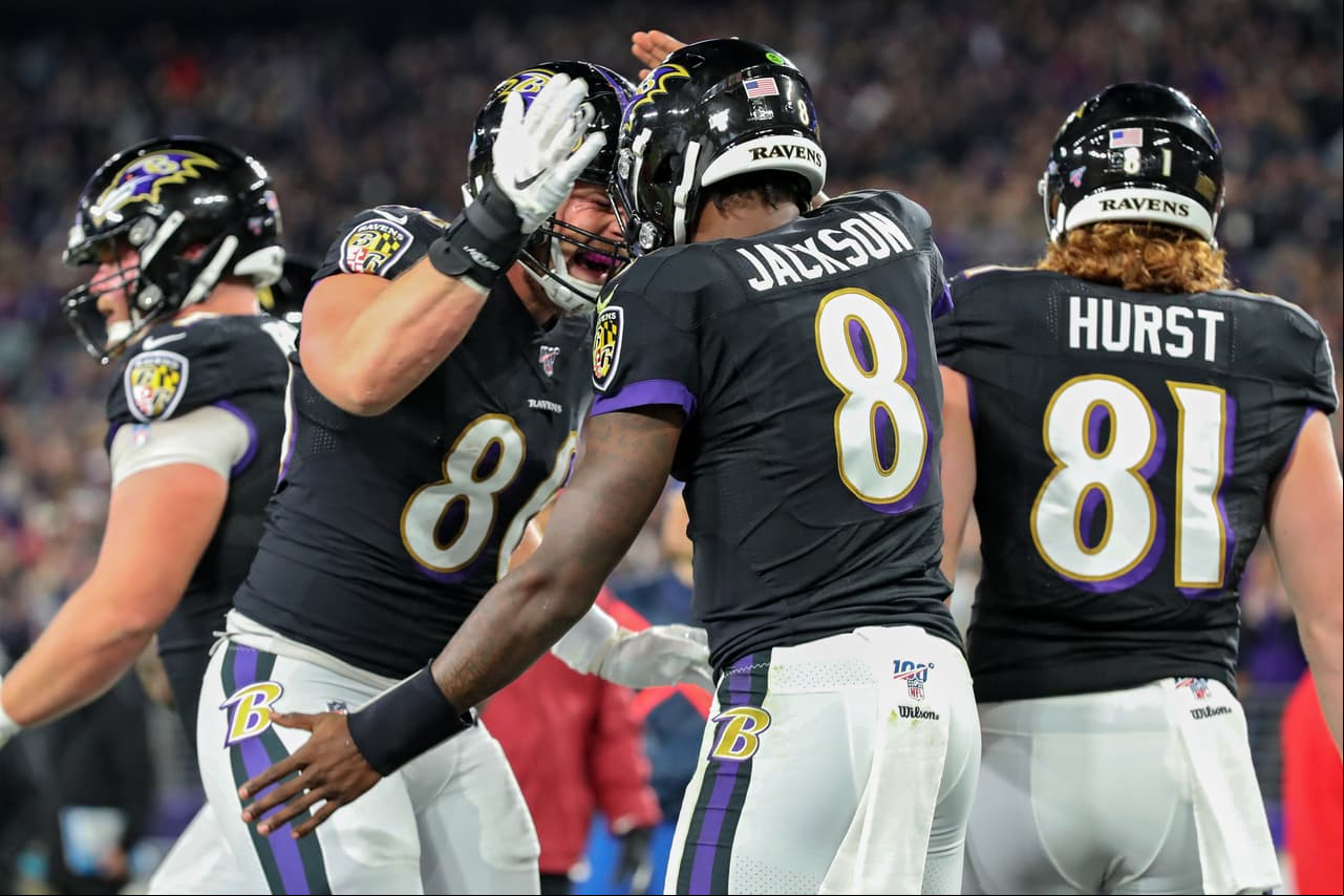 Baltimore Ravens se llevan la victoria ante los Patriots, pues la ofensiva guiada por el quarterback Lamar Jackson pudo frenar a los ‘Pats’ de Tom Brady y, a pesar de no tener una gran temporada, después de esta victoria es probable que sean contendientes al Super Bowl. Su récord es de 6-2.