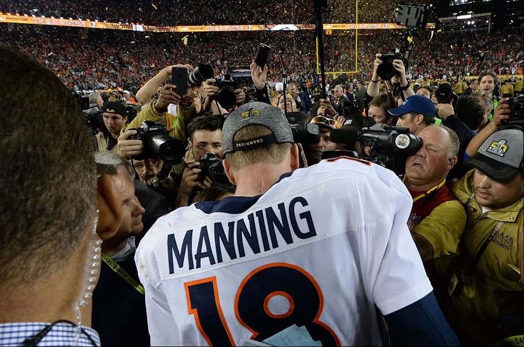 Consiguió dos títulos de la NFL: con los Indianapolis Colts (SB XLI) y con los Denver Broncos (SB L).