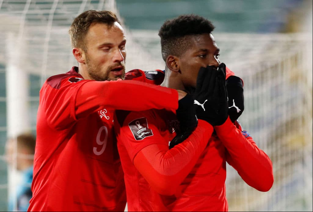 Grupo C | Suiza despachó 1-3 a domicilio a Bulgaria.