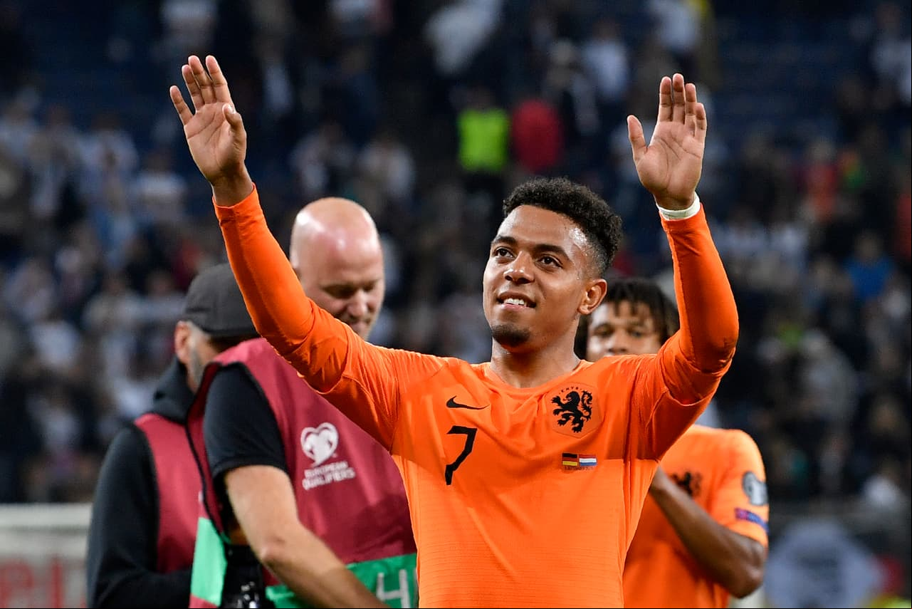 Donyell Malen es jugador del PSV Eindhoven y de la selección de Países Bajos.