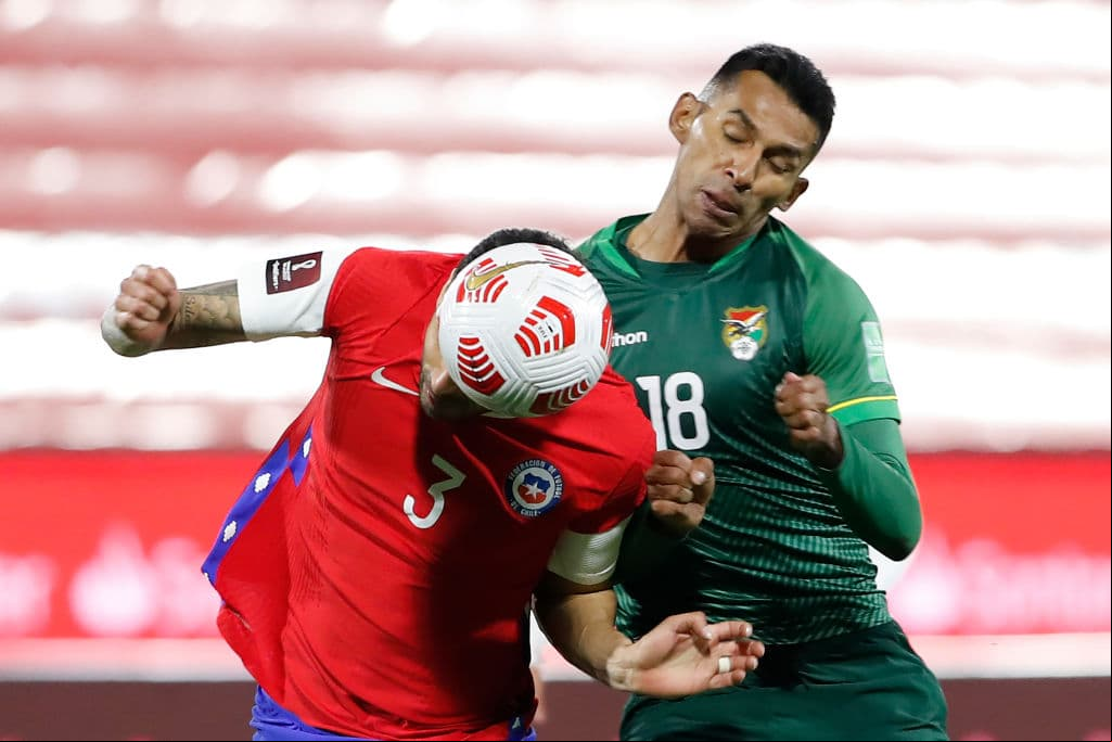 Chile regala un penal al minuto 82 y el goleador de Bolivia Marcelo Moreno no los perdona y pone el 1-1 definitivo.