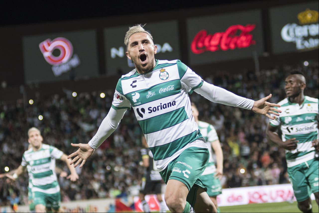 Santos
<b> 3-2 </b>León