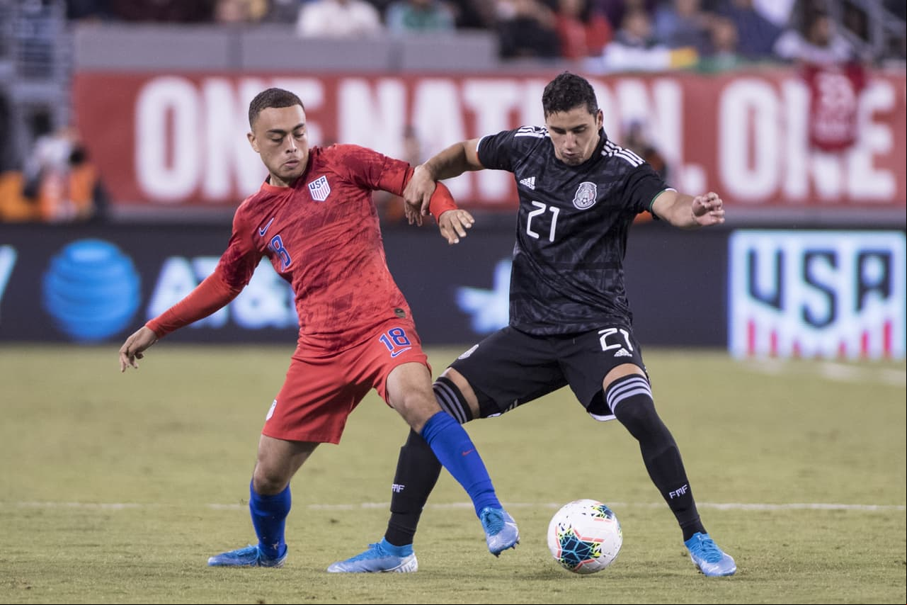 Con goles de Chicharito Hernández, Érick Gutiérrez y Uriel Antuna, México vence 3-0 al equipo de las barras y las estrellas; Orozco atajó un penal.
