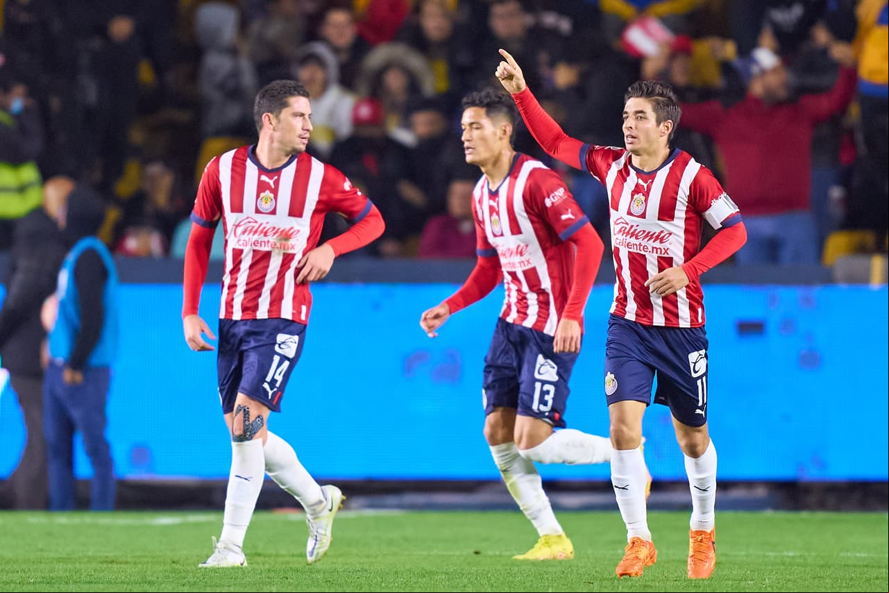 Chivas viene de atrás para pasar a la Final de la Copa por México mientras que Toluca y la Máquina no se hacen daño