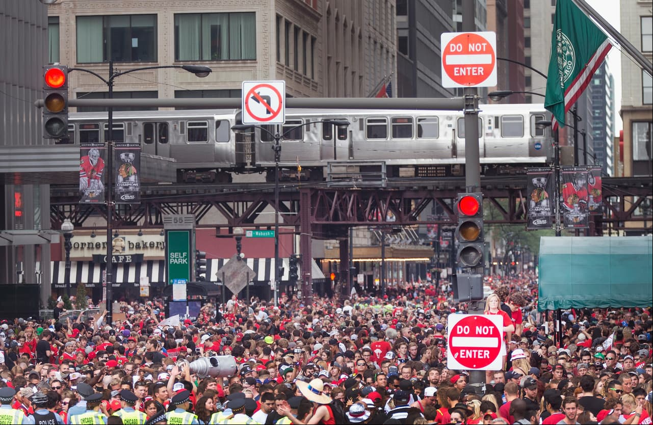 Pero los aficionados que se congregaron en calles de Chicago no sólo eran residentes de la ciudad.