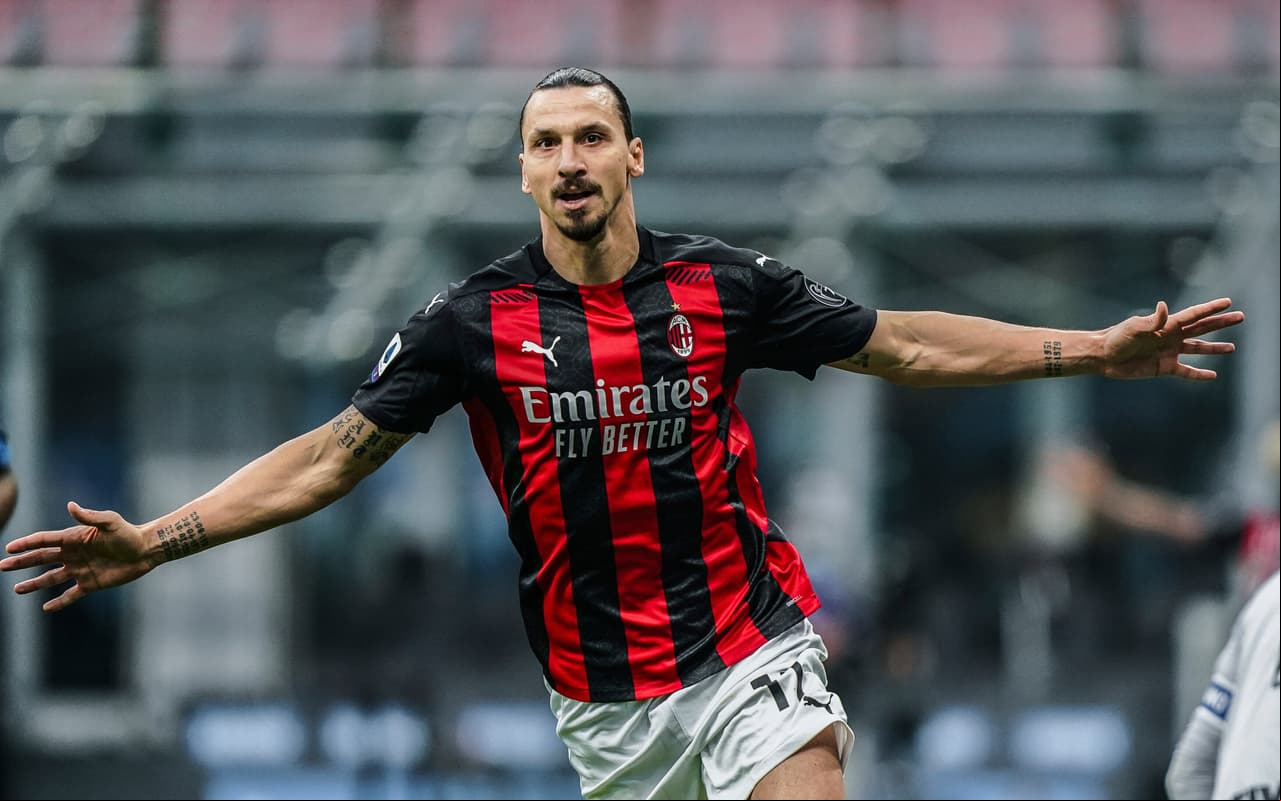 "Milán nunca tuvo un rey", tienen un dios', twitteo el delantero luego de anotar un doblete en la victoria 1-2 sobre el Inter de Milán.