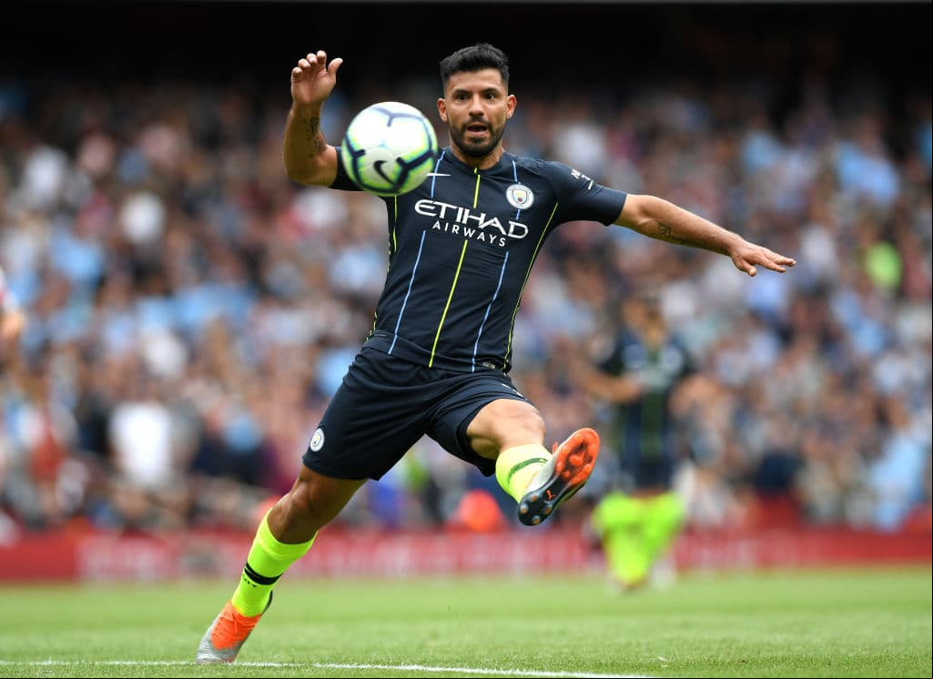 LONDON, ENGLAND - AUGUST 12: Sergio Aguero of Manchester City controls the ball during the Premier League match between Arsenal FC and Manchester City at Emirates Stadium on August 12, 2018 in London, United Kingdom. (Photo by Shaun Botterill/Getty Images)