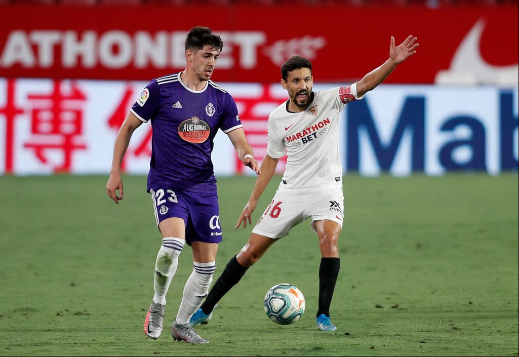 Con un gol desde los 11 pasos de Lucas Ocampos al minuto 83, el Sevilla logra salir del tropiezo y se conforma con un punto.