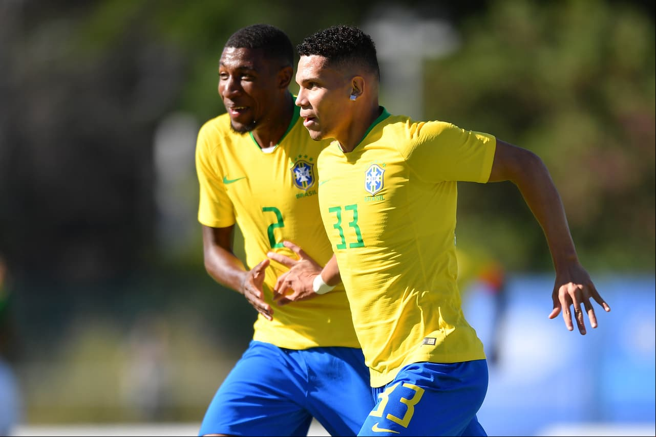 Así fue como apareció Paulinho, figura goleadora en el torneo, para poner el 1-0 de Brasil al minuto 15 del primer tiempo.