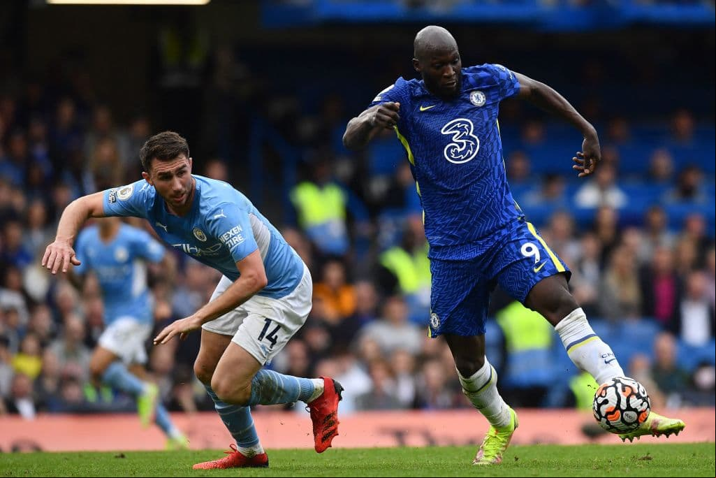 Con un solitario gol de Gabirel Jesus al minuto 53, Manchester City vence 0-1 en su visita al Chelsea y hay un cuaduple empate en la cima de la tabla con 13 unidades.