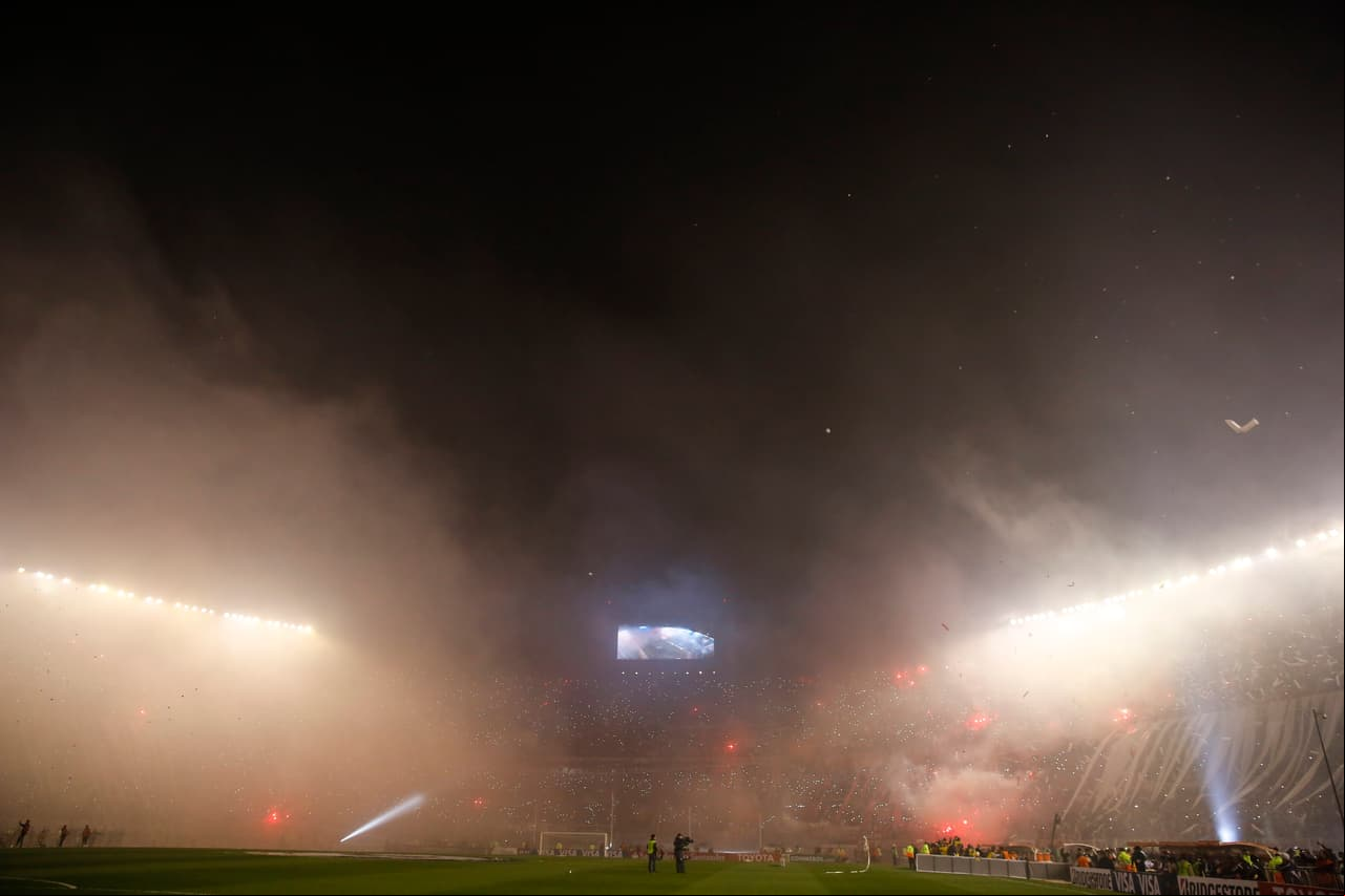 Tigres salió antes a la cancha y River Plate se quedó en los vestidores. ¿Por qué? Para que el equipo mexicano sintiera la presión de su afición.