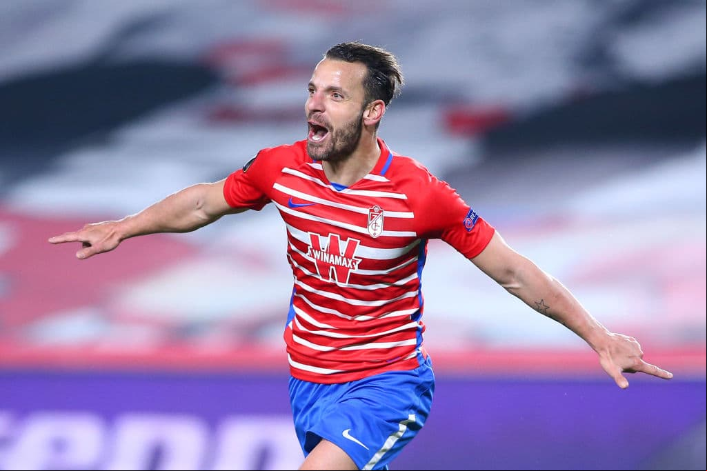 Granada aprovechó la localía y con goles de Molina (26’) y Soldado (75’) tundieron al Molde.
