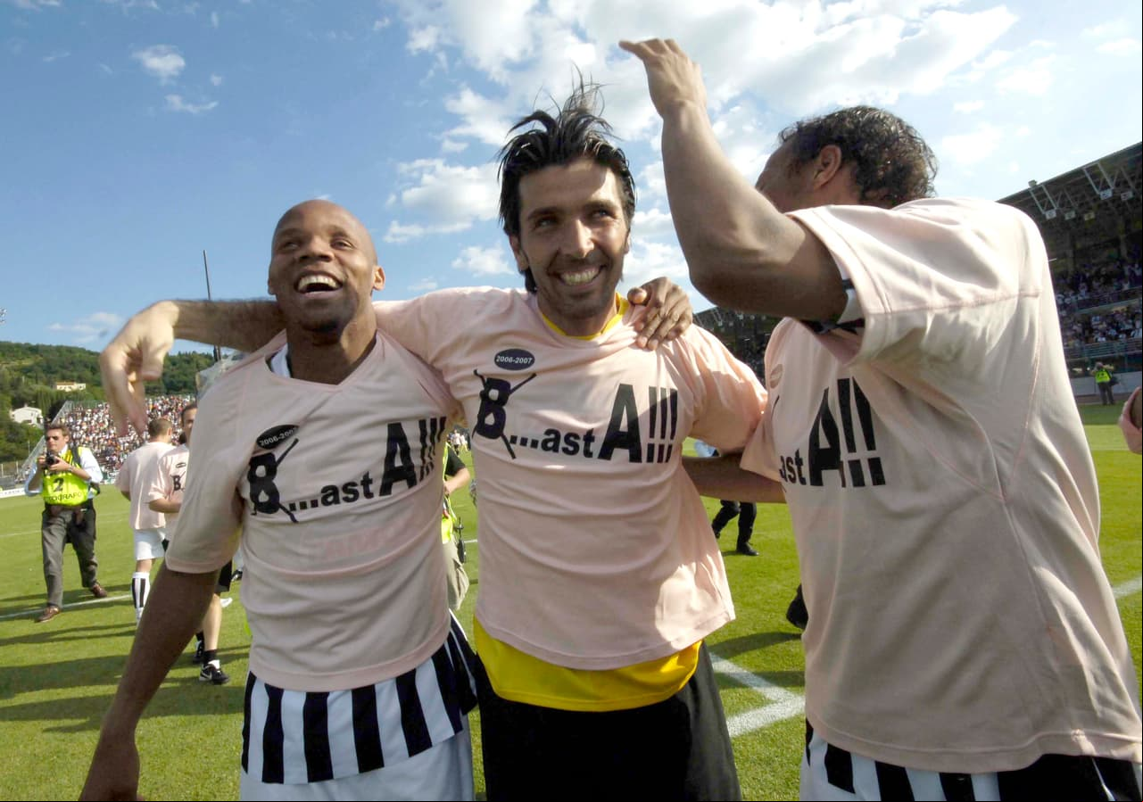 Juventus también sufrió el descenso como castigo en 2006 luego de que se conociera que hubo amaño de partidos en la Liga de Italia. Subieron un año después.