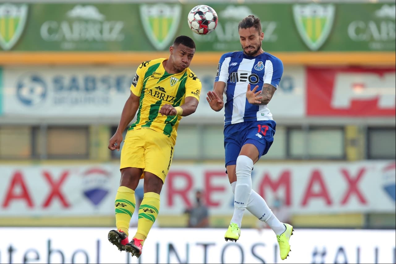 Jesús Corona confirma su gran temporada frente al Tondela