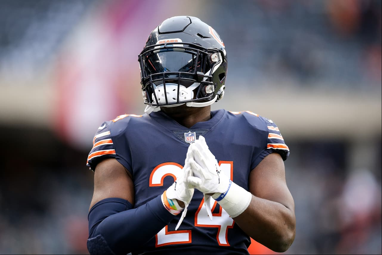 Jordan Howard #24 of the Chicago Bears warms up before the NFC Wild Card Playoff game against the Philadelphia Eagles at Soldier Field on January 06, 2019 in Chicago, Illinois