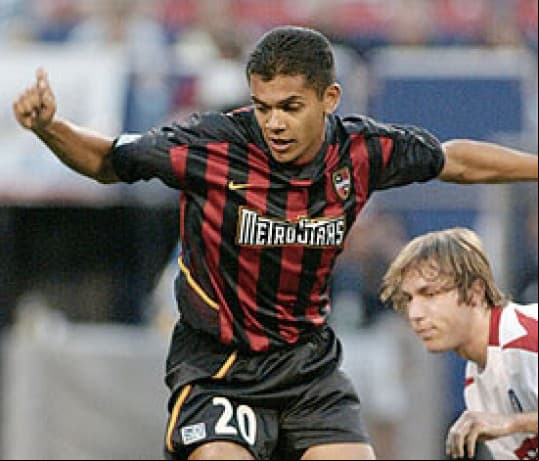 Amado Guevara fue la pieza alrededor de la cual en su momento giraba el ataque de MetroStars / Red Bulls. El hondureño fue elegido MVP de Major League Soccer en 2004.
