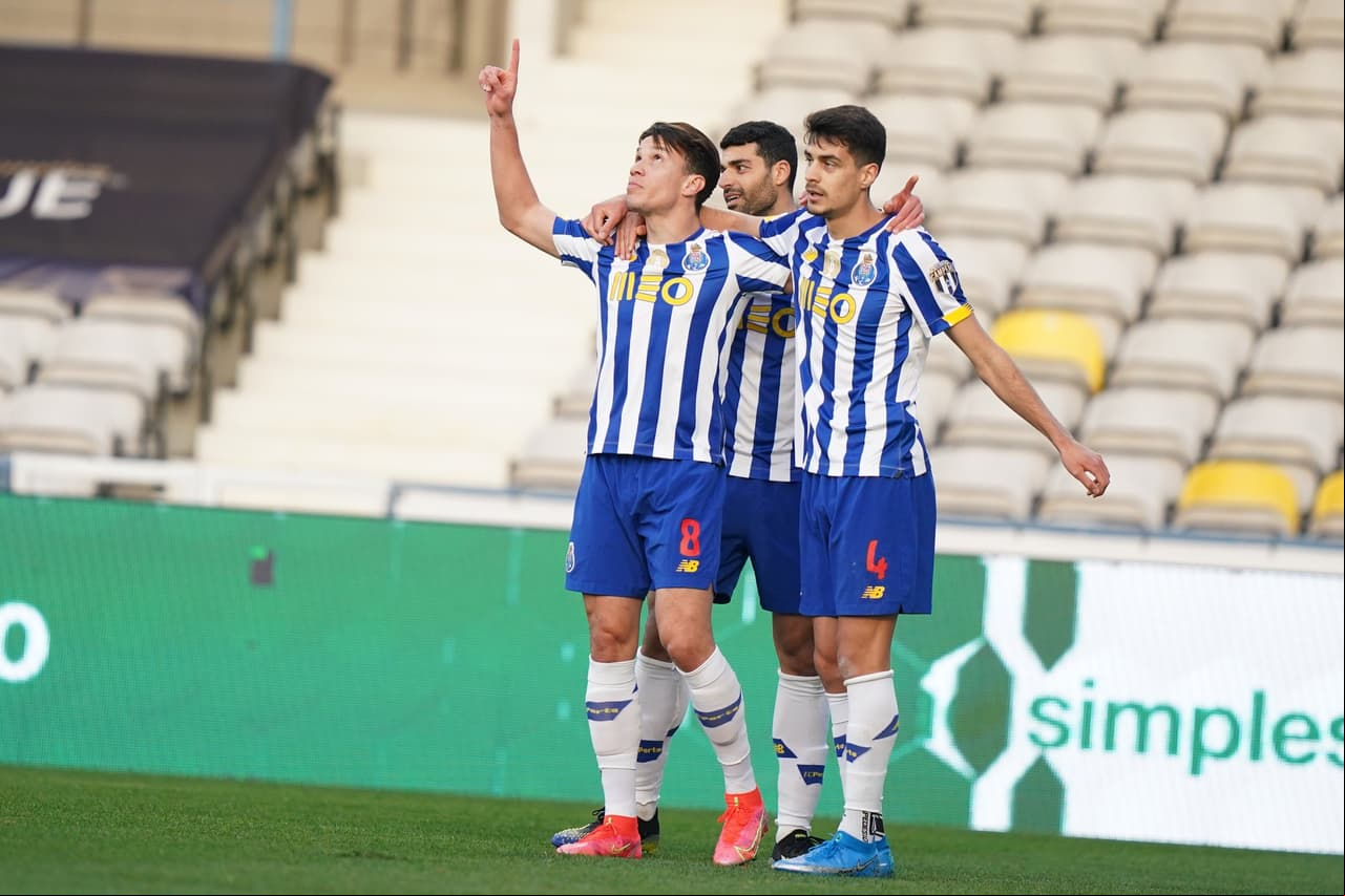El Porto del ‘Tecatito’ vence a domicilio al Gil Vicente | Los Dragones se medirán a la Juve en la vuelta de Octavos de la Champions a media semana.