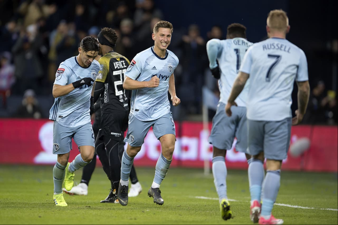 Y ya con un equipo panameño desfondado y desmotivado, se vino el 3-0 por parte del húngaro Nemeth, con su segundo tanto.