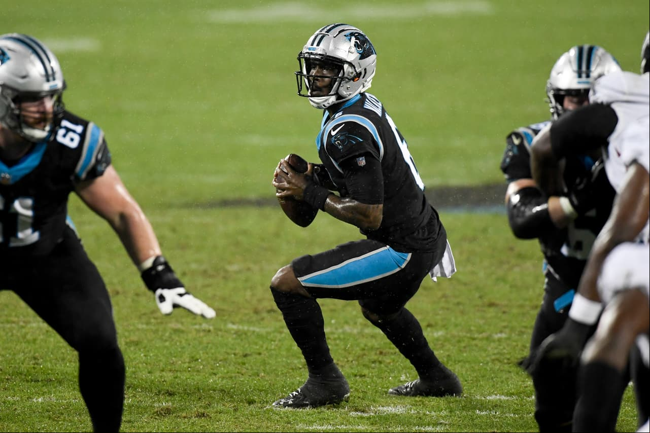 Atlanta consigue despertar un poco la defensa y consiguen la victoria 25-17 sobre las Carolina Panthers en el Thursday Night.