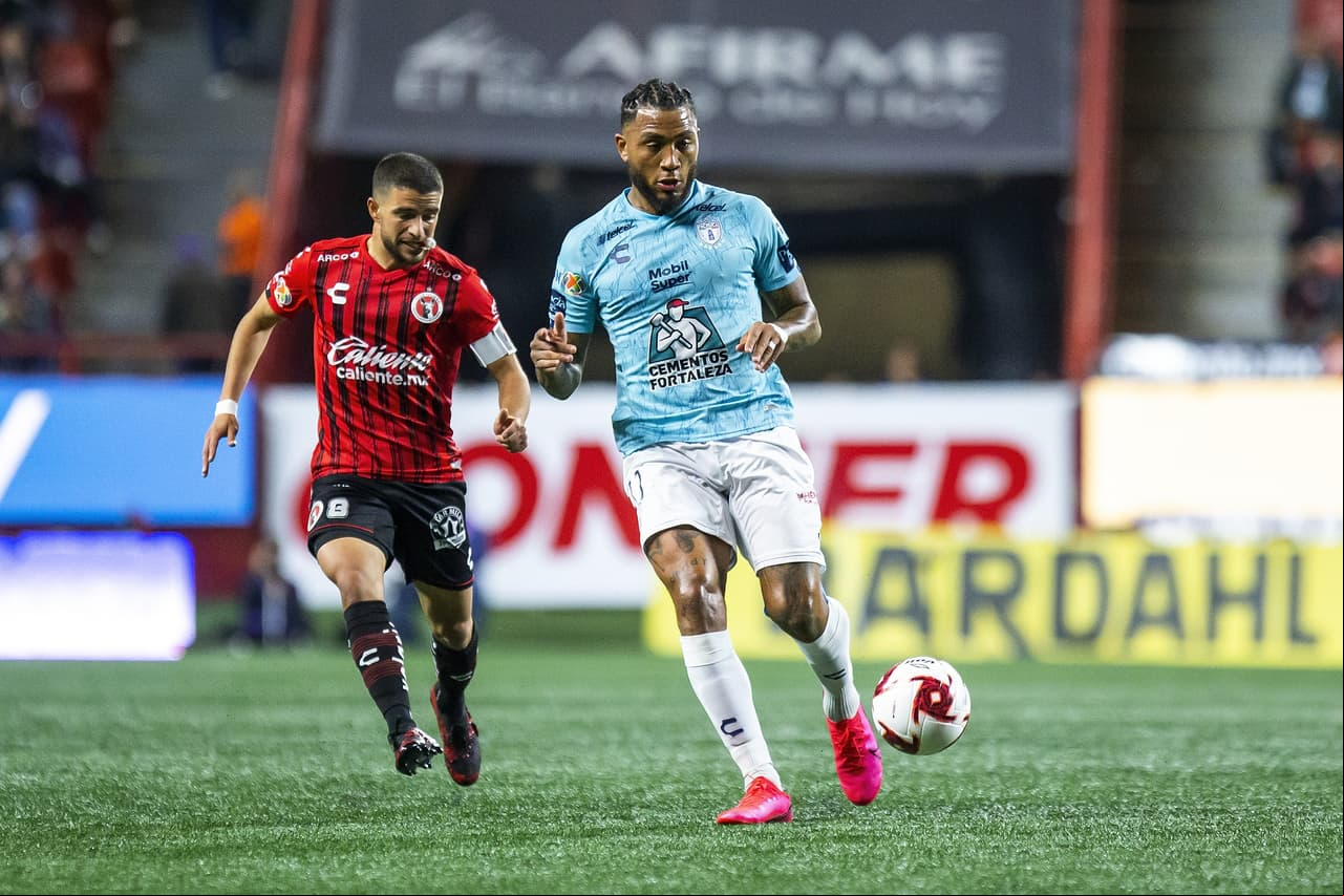 <b>Pachuca | 11º | 14 puntos | </b>Antes de la derrota ante Tijuana habían acumulado 5 partidos sin derrota. Los Tuzos han sido inestables con 11 puntos en casa y 3 fuera de ella. De los siete juegos que les restan cuatro de ellos son fuera de casa. Si aspiran a la clasificación deben encontrar la forma de ganar sin el Estadio Hidalgo.