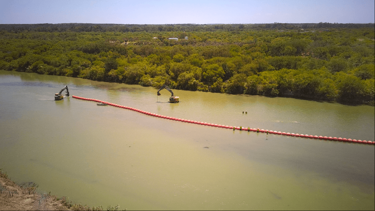 El ‘muro flotante’ de boyas en el Río Bravo de Texas puede quedarse, por ahora, dictamina el Quinto Circuito