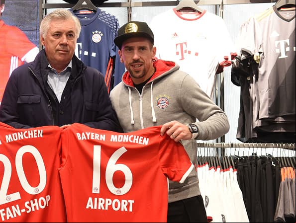 Bayern München desmiente renovación de Franck Ribery