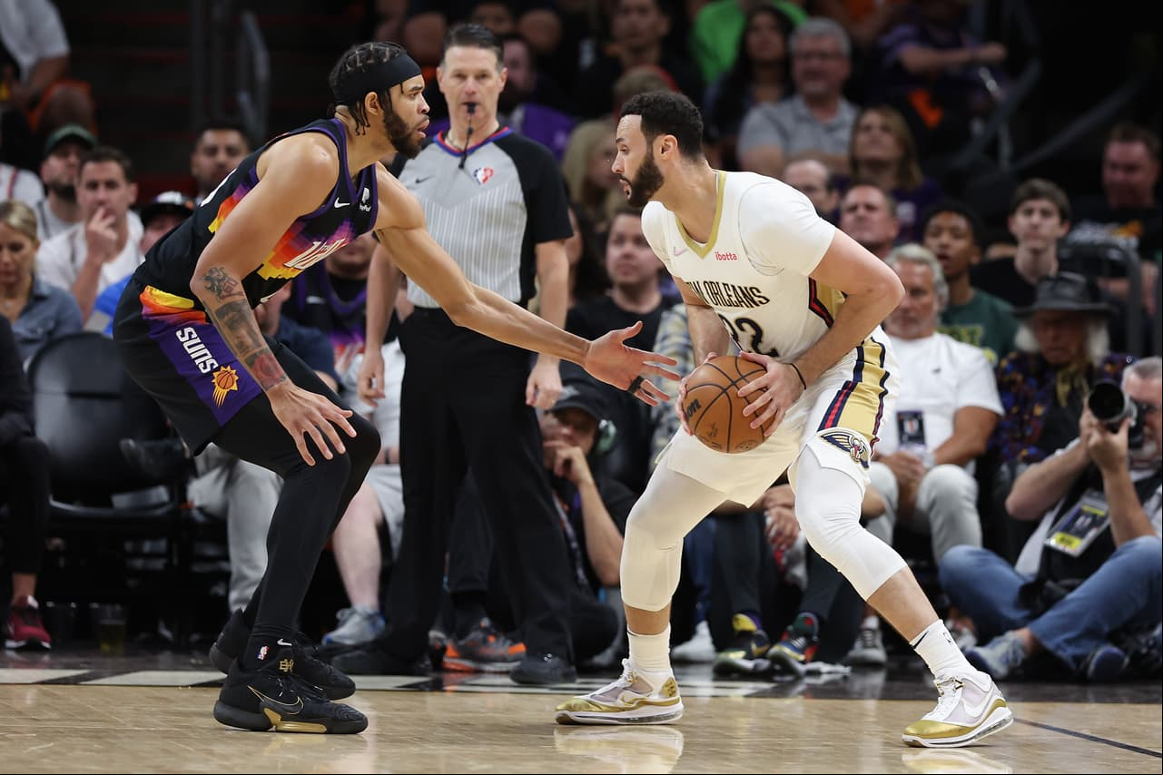 Pelicans asaltan Phoenix, pero Booker enciende las alarmas