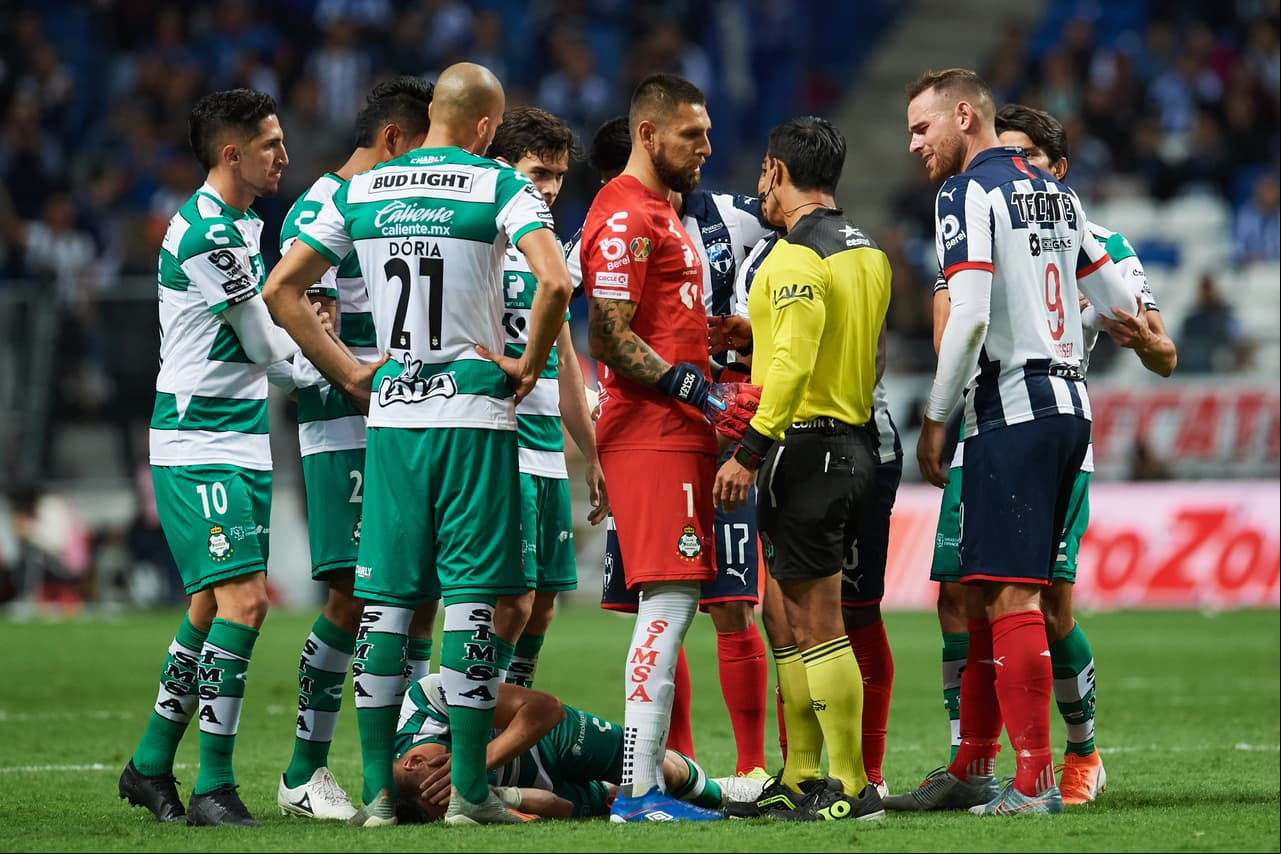 Con goles de Dorlan Pavón (2 y 85), Nicolás Sánchez (8), autogol de Gerardo Arteaga (54) y gol de penal de Vincent Janssen (70), Monterrey golea y pone un pie en las semifinales del Apertura 2019.
