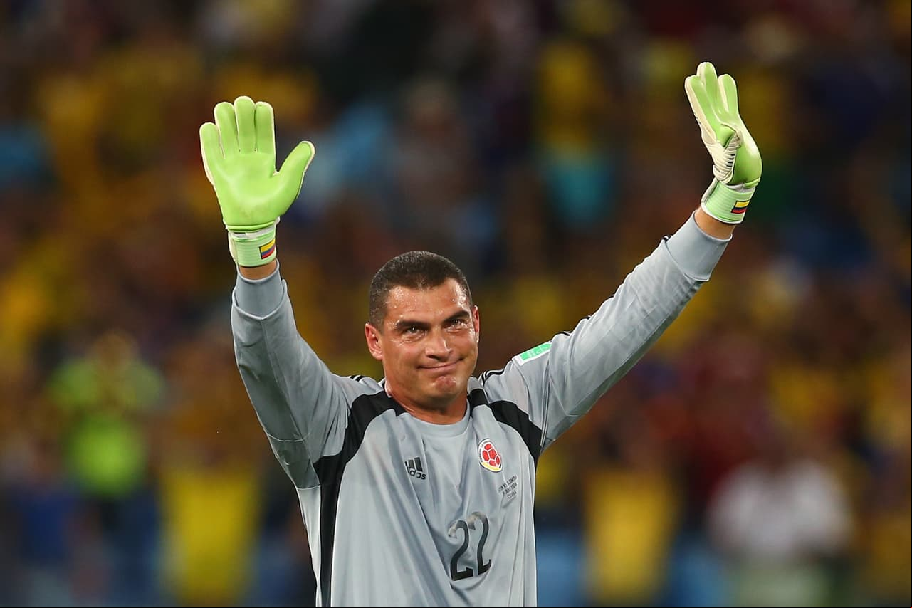 El colombiano Farid Mondragón ha pasado a la historia no solo por sus grandes atajadas con la Selección Colombia, el mundo lo reconoce por ser el jugador más viejo en participar en una Copa del Mundo con 43 años.