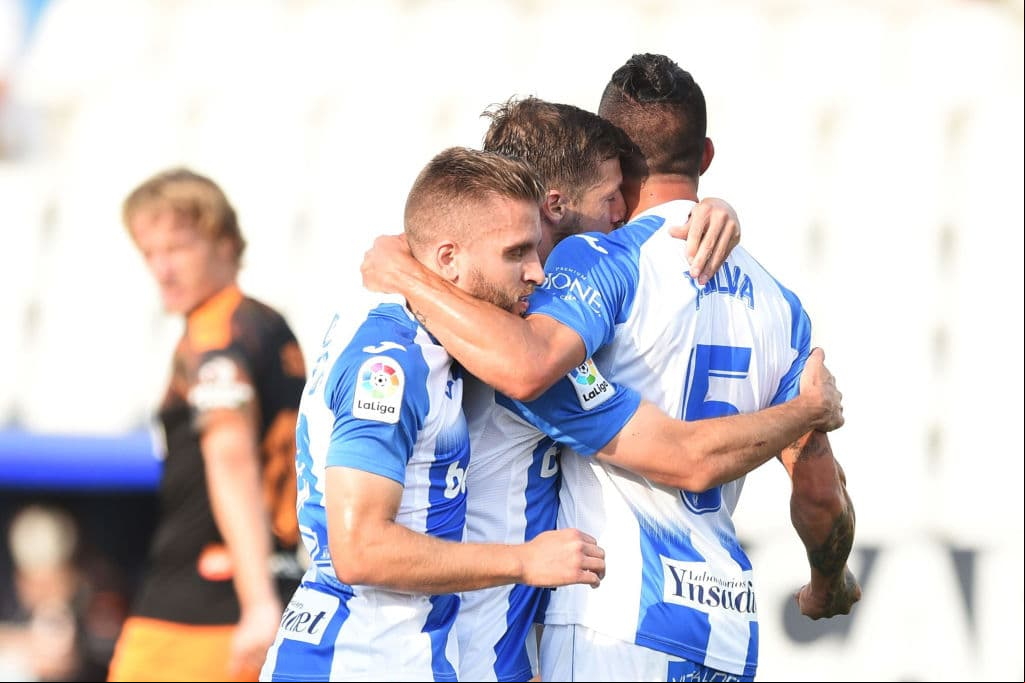 Con un gol desde los once pasos, Leganés consigue un valiosísimo triunfo frenta al Valencia.
