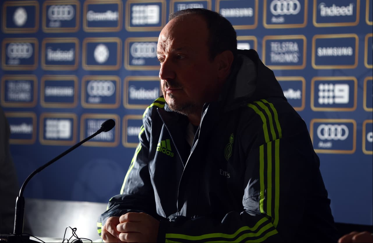 La división en la plantilla se notó en los malos resultados, algo que sacó entre las sombras y en medio de crisis a Benítez, lo que significaría la llegada de Zidane al banquillo para coronarse campeón de Champions League.