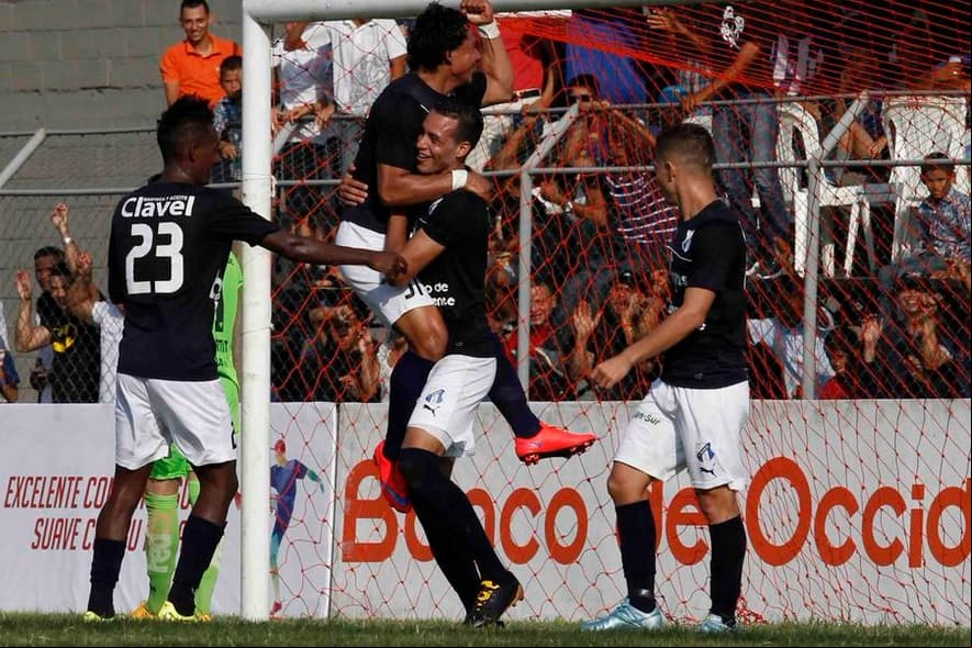 Honduras Progreso mantiene el liderato del fútbol hondureño