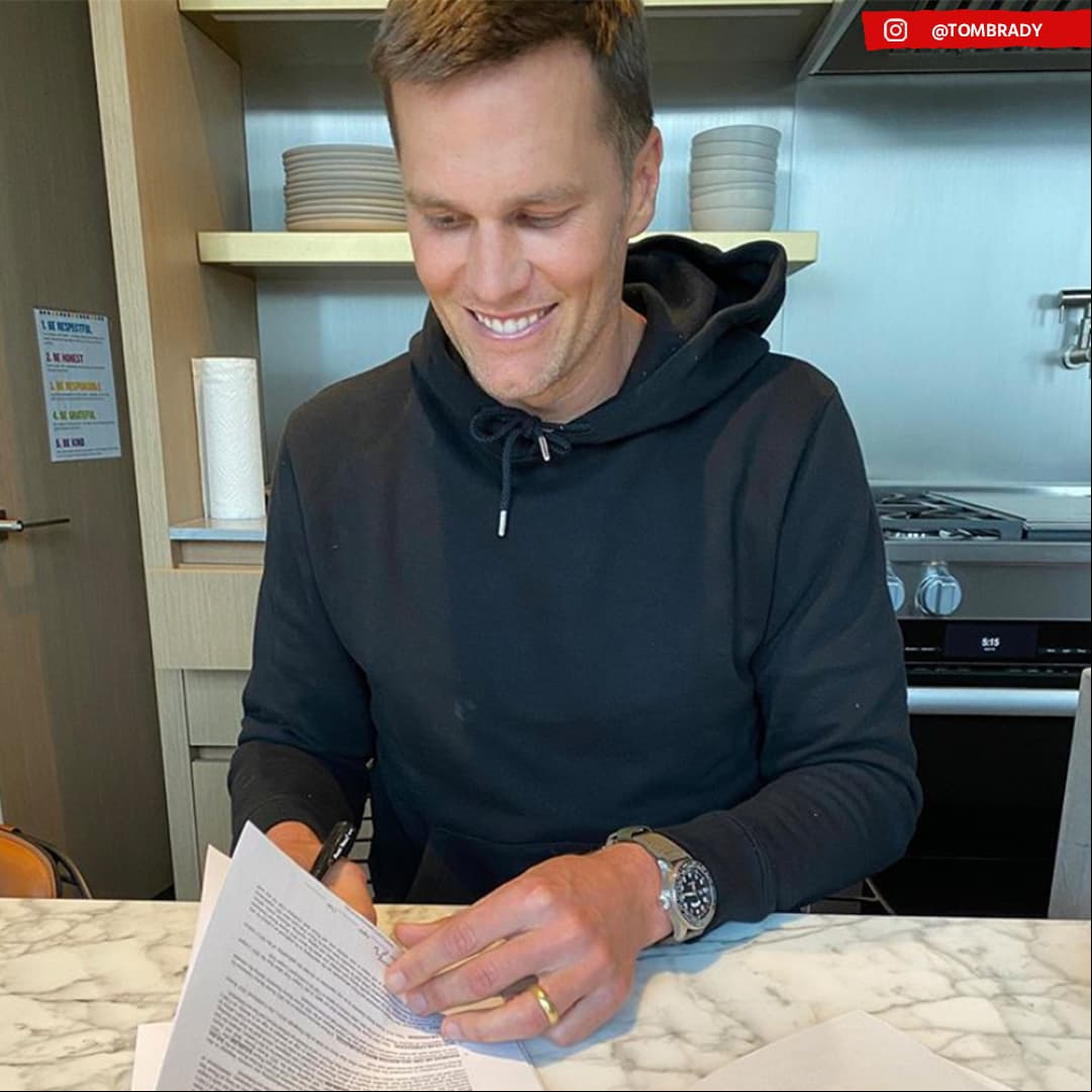 <b>TB12 puso fin a su prolongada y exitosa carrera con New England</b>
<br>El dato contundente es que 25 de los 32 equipos de la NFL tuvieron 10 QB’s o más en la era de Brady y New England. Esto llegó a su fin con la partida del ahora QB de los Tampa Bay Buccaneers.