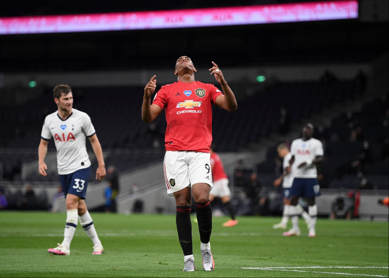 En la parte complementaria, Bruno Fernandes y Marcus Rashford amenazaban con emparejar los cartones.