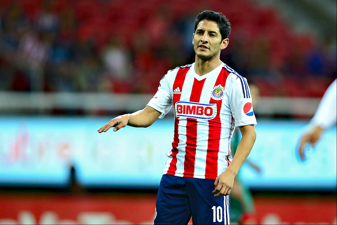 Ángel Reyna acusa a Chepo, Néstor y Bravo de "robar" a jugadores