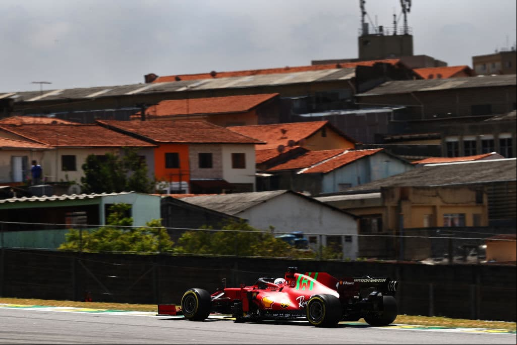 El mexicano Sergio Pérez saldrá desde el cuarto sitio en el Gran Premio de Brasil tras finalizar en dicha posición en el Sprint llevado a cabo este sábado, en el cual Lewis Hamilton se llevó los reflectores tras remontar desde el lugar 20 y terminar en el quinto sitio debajo de tan solo del mexicano.