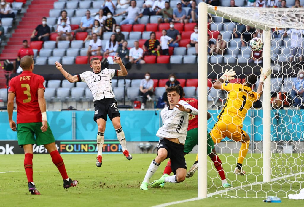 Alemania tiene que venir de atrás para golear 2-4 a Portugal y conseguir sus primeros tres puntos del torneo.