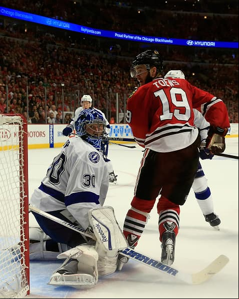 Desde el 1938 los Chicago Blackhawks no ganaban en su propia casa. Este es el tercer título en seis años