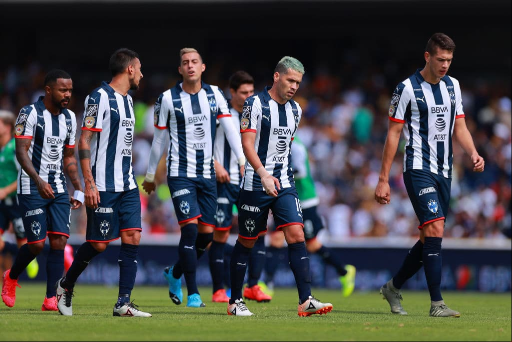 Pumas dominó al campeón Rayados de Monterrey todo el partido, Barovero estuvo fino atrás y los atacantes universitarios insistieron hasta que cayó el gol.